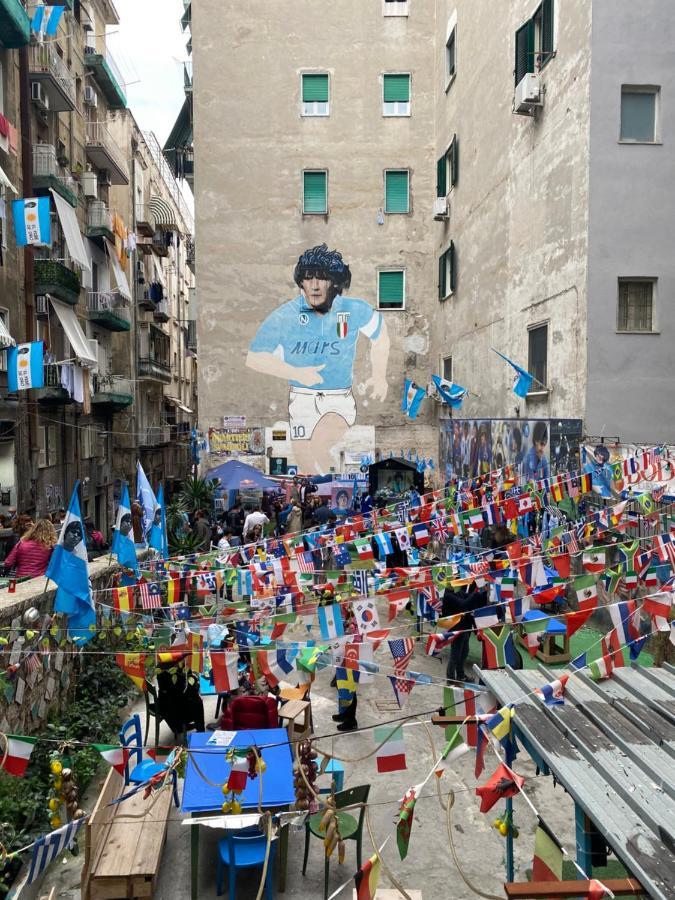 Geman Flat - 1 Min Maradona Mural Naples Luaran gambar